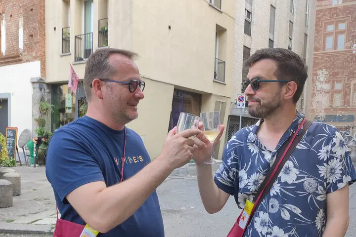 Uncover Turin's Secrets: A Wine & History Lover's Delight!