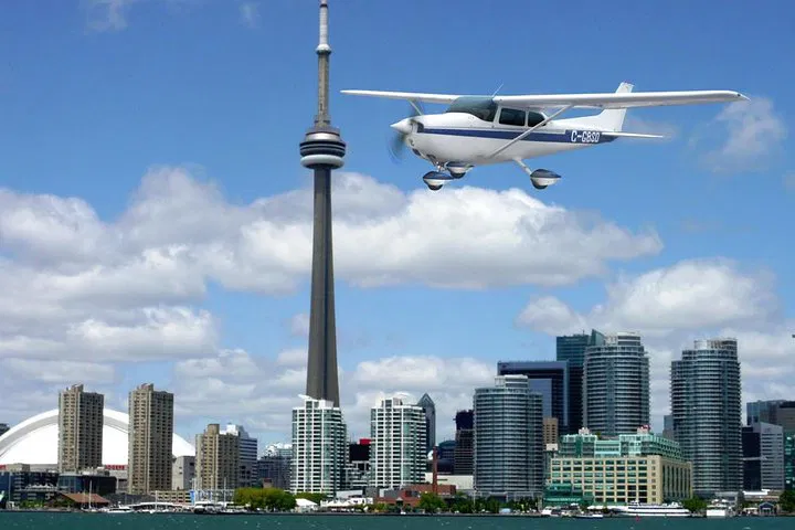 Niagara Falls from the Sky: Toronto Air Taxi & Tour Adventure!