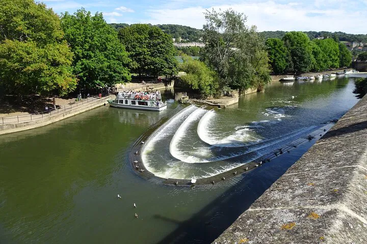 Bath Scavenger Hunt: Self-Guided Walking Tour Fun!