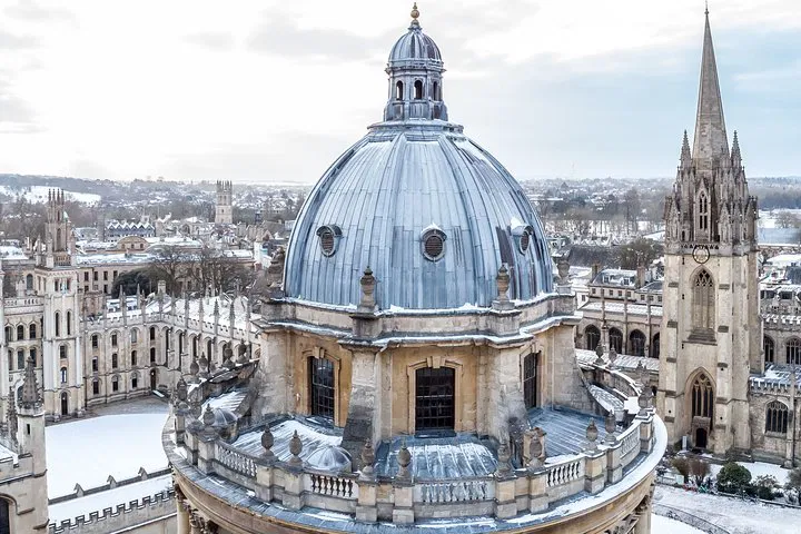 Festive British Adventure: Oxford, Cotswolds & Stratford Christmas Tour