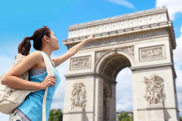 Unveiling Parisian History: An Arc de Triomphe Audio Adventure