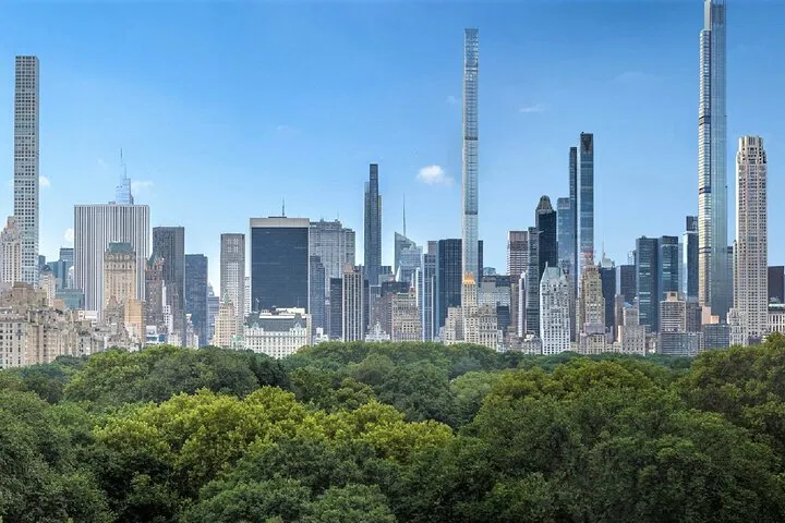 Unlock Midtown's Secrets: A Personalized NYC Walking Tour