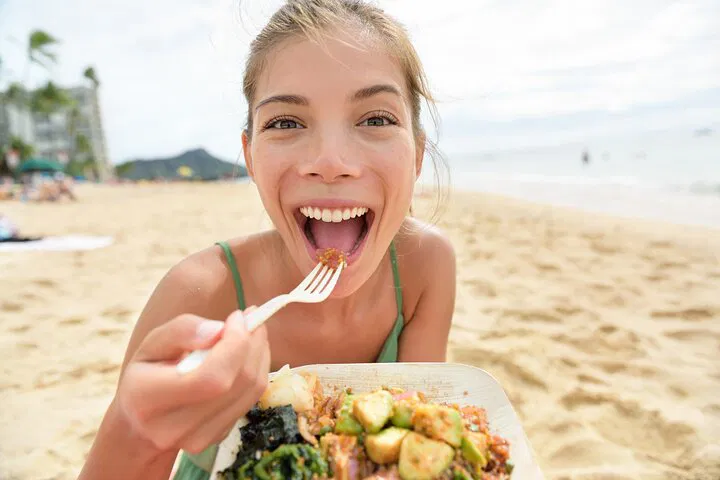 Discover Waikiki's Wonders: A Family Walking Adventure