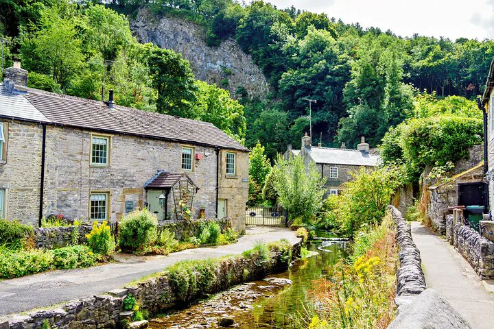 Peak District & Hardwick Hall: A Captivating Day Trip from Manchester