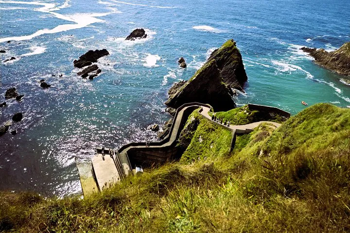 Luxurious Dingle Peninsula & Slea Head Adventure: Bespoke MPV Tour
