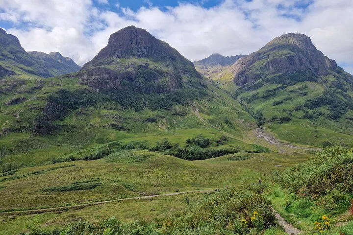 Unveiling Scotland's Majesty: A Luxurious Private Tour of Lochs and Glens