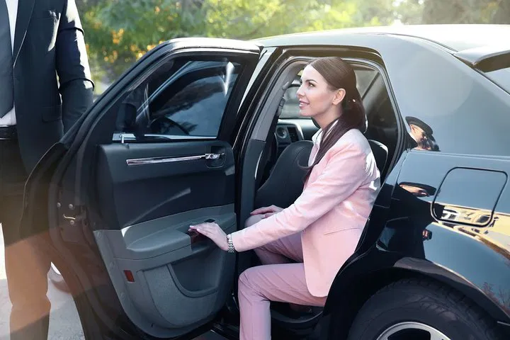 Stress-Free NYC Departure: Private Sedan Transfer to Airports