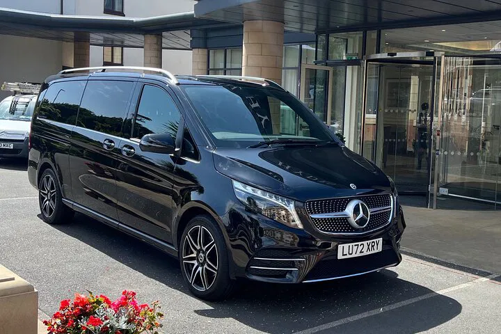 Glasgow Luxury Private Transfer: Arrive in Style and Comfort
