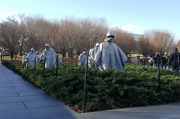 Discover DC's Treasures: A Personalized Guided Tour