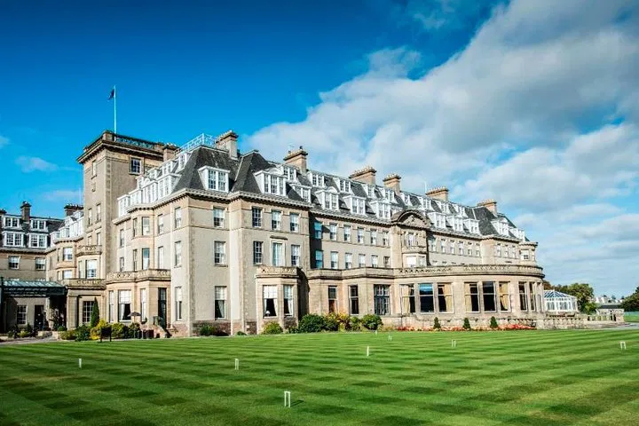 Luxury Airport Transfers: Gleneagles to Glasgow in Style