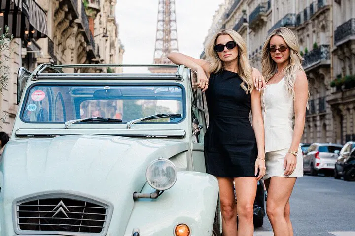 Paris in a 2CV: An Unforgettable Classic Car Tour!