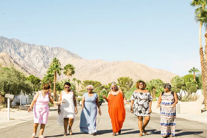 Palm Springs Photo Magic: Capture Your Vacation with a Pro!