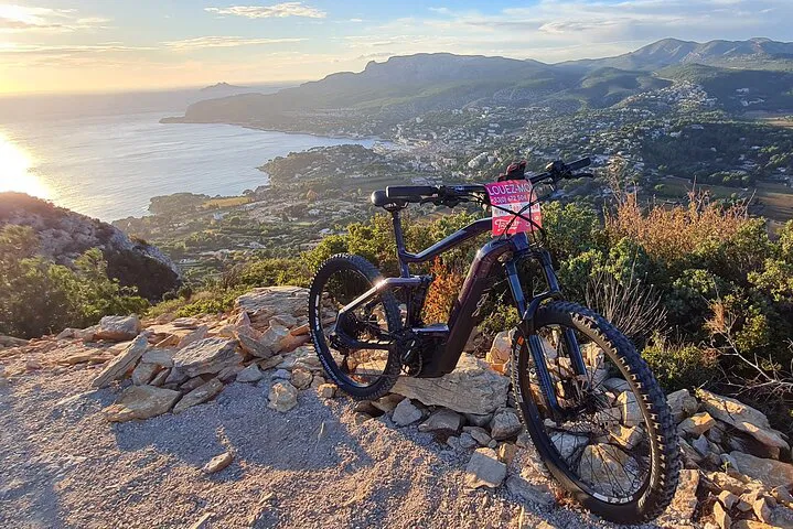Conquer Cassis: E-Bike Adventure through Calanques National Park!