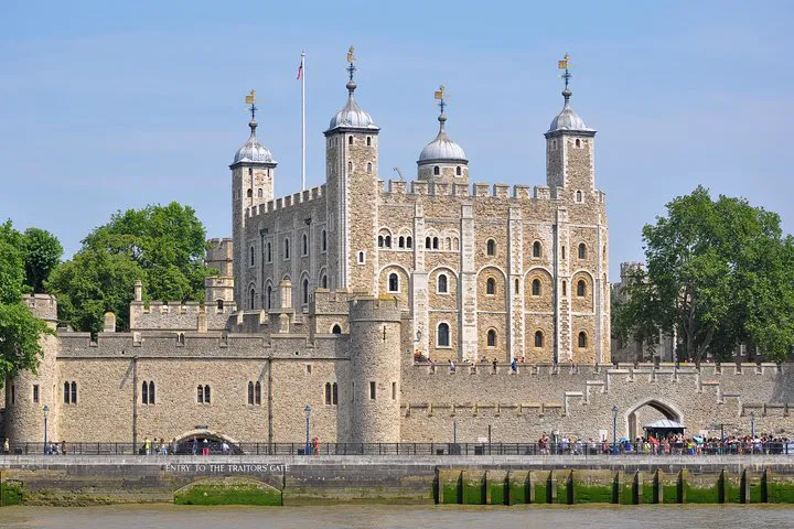 Uncover London's Dark Secrets: A Haunted Private Tour
