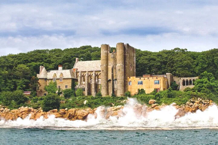 Uncover History: Private Salem & Hammond Castle Day Trip from Boston