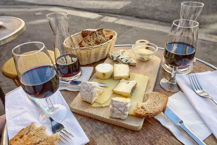 Parisian Culinary Adventure: Private Foodie Tour in Le Marais