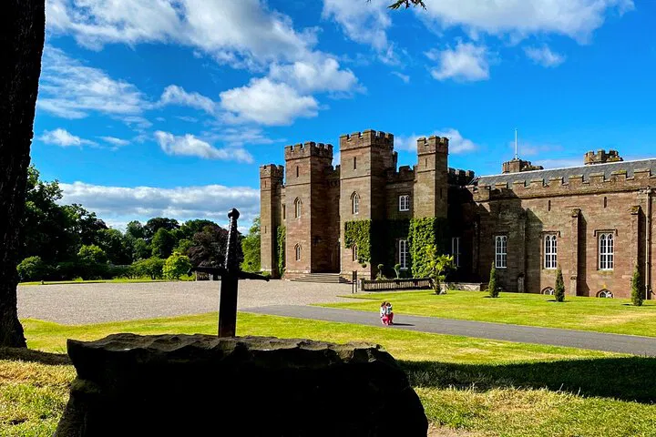 Uncover Scotland's Treasures: A Personalized 6-Day Private Guided Tour