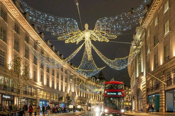 London's Magical Christmas Lights: A Cozy Rickshaw Adventure!