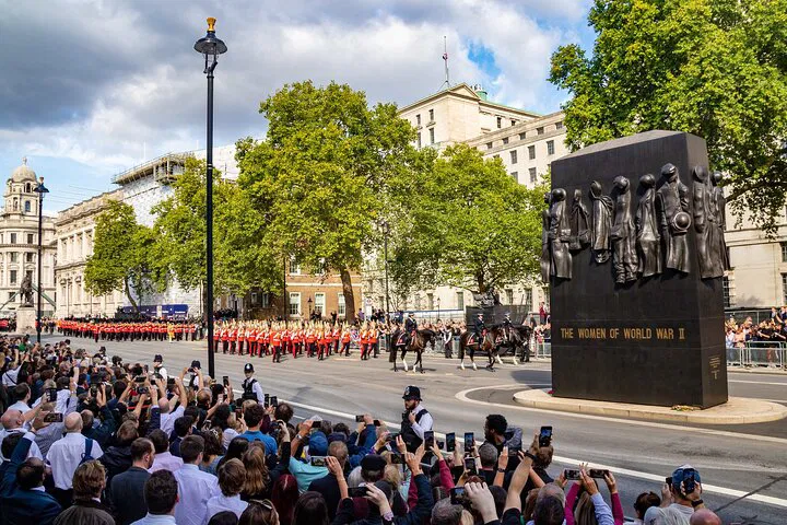 Queen Elizabeth's London: A Royal Private Walking Tour