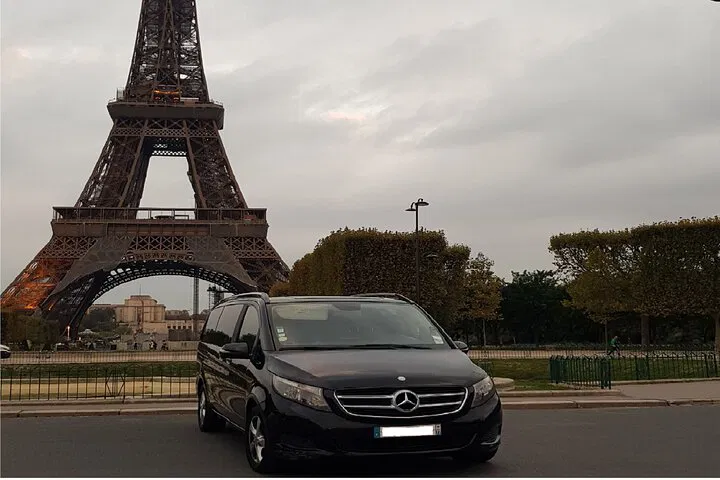 Stress-Free Paris Arrival: Private Airport Transfer