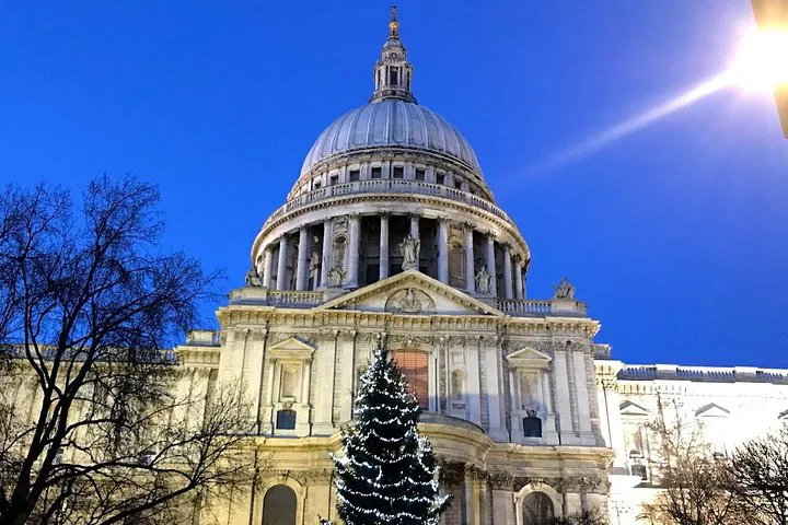 London Escape: 2-Day Tour with Local Host Family Immersion