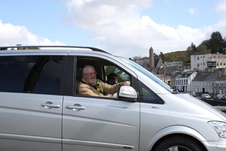 Discover Dublin's Charm: A Personalized Private Driving Tour