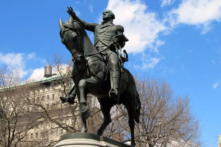 NYC Squares Unveiled: A Historic Walking Tour of Gramercy, Madison & Union