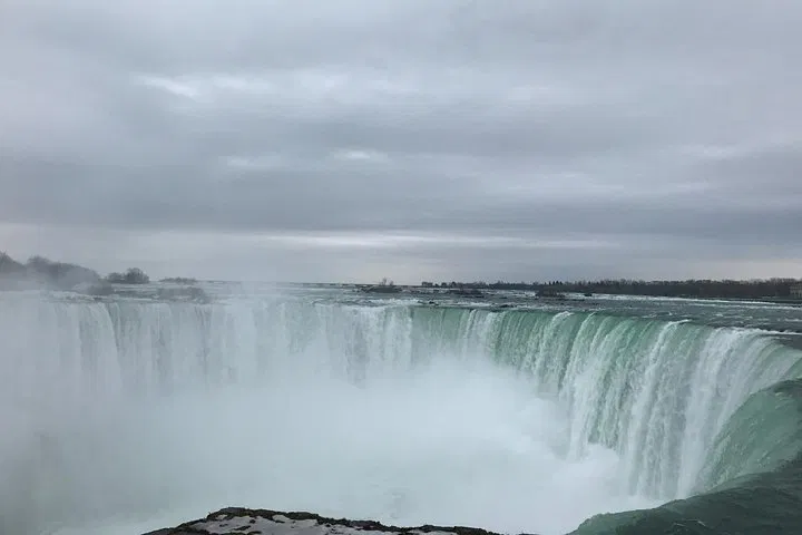 Niagara Falls Day Trip: NYC Adventure to Majestic Waters