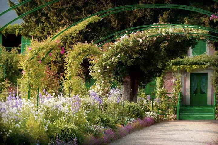 Step into Impressionism: Private Tour of Monet's Giverny