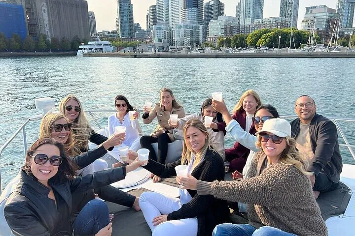 Toronto's Luxurious Prosecco Yacht Cruise: Sights, Sips & Skyline!