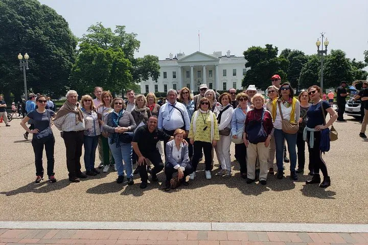 Uncover US History: A Whirlwind Day Tour to Washington D.C. from NYC