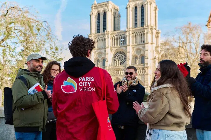 Notre-Dame & Île de la Cité: Audio Tour & Guided Walk