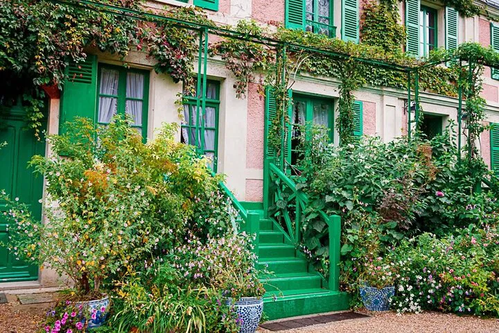 Step into Impressionism: Monet's Giverny Gardens Half-Day Tour