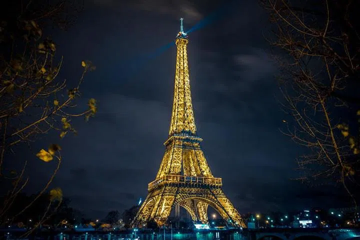 Effortless Paris Transfer: City to Beauvais Airport in Style