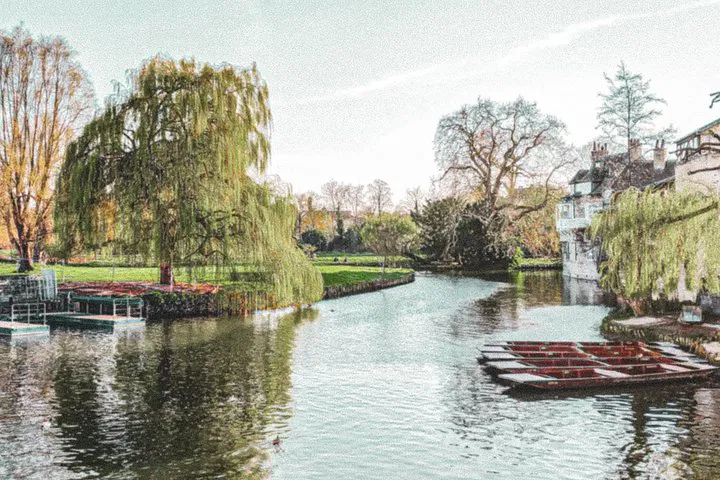 Discover Cambridge's Backs: A Riverside Audio Adventure
