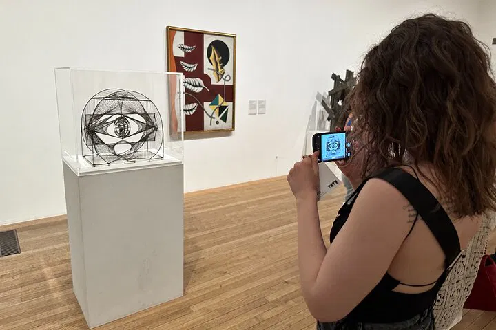 Tate Modern: Private Art Tour with Expert Guide
