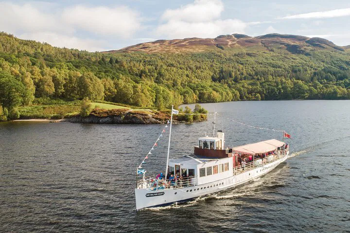 Scottish Highlands Adventure: Steamship, Sheepdogs, and Foraging Delights!