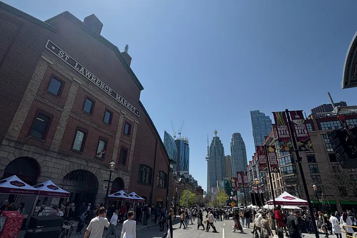 Toronto Food Tour: Poutine, Peameal & Hidden Gems