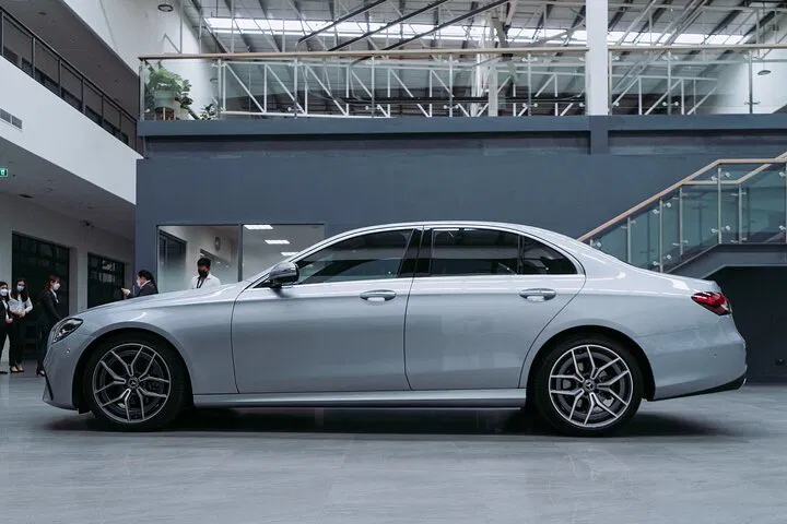 Effortless Airport Transfer: Heathrow to Birmingham Private Ride