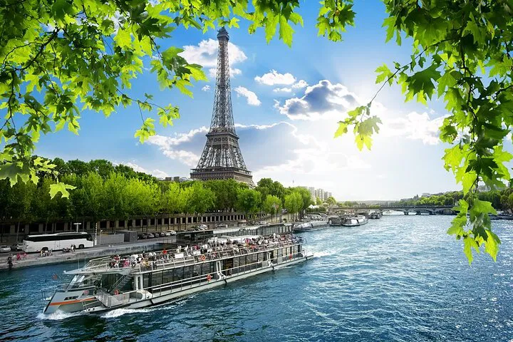 Paris Seine River Cruise: See Top Sights in 60 Minutes