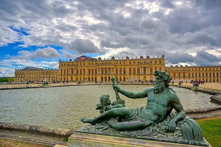 Versailles Unveiled: A Luxurious Private Tour of Royal Grandeur