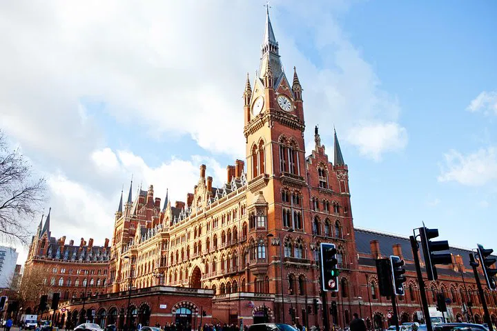 Magical Taxi Ride: Uncover London's Harry Potter Secrets!