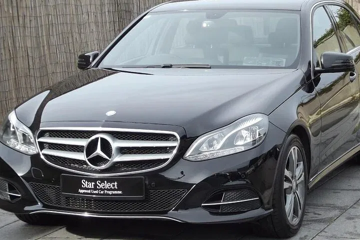 Stress-Free Wicklow Arrival: Dublin Airport Private Chauffeur