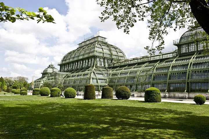Explore Berlin's Botanical Garden: A Self-Guided Audio Adventure