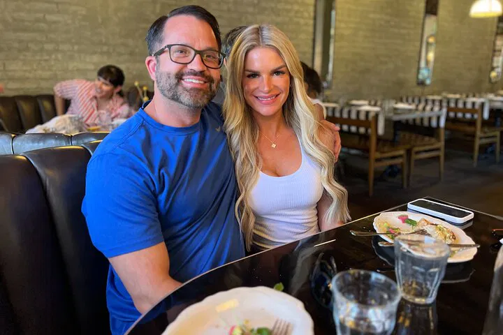 Hollywood's Culinary Secrets: A Gourmet Walking Tour
