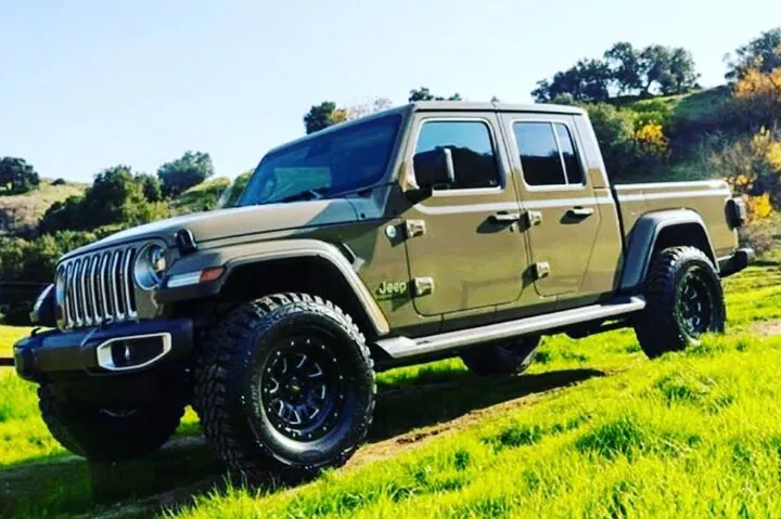 Discover Hana's Hidden Gems: A Private Jeep Adventure with a Local Expert