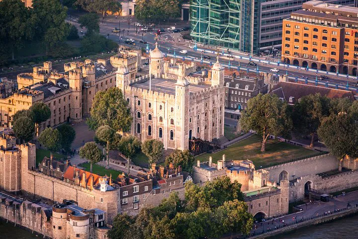Royal London's Ultimate Private Tour: Unveiling History & Grandeur