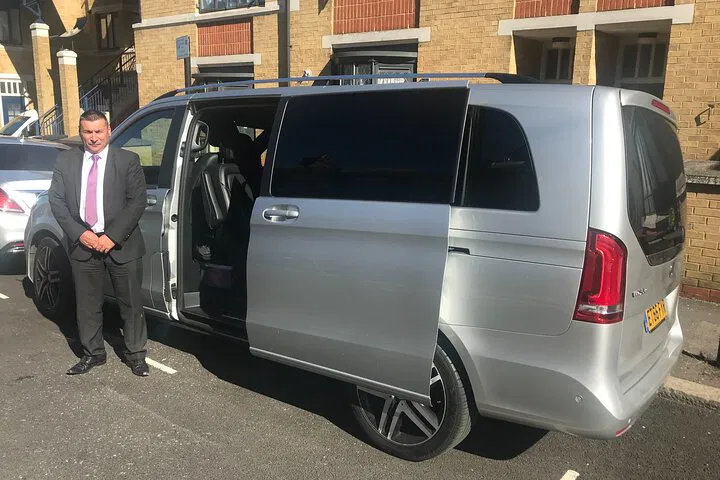Windsor Castle Private Luxury: A Chauffeur-Driven Royal Experience