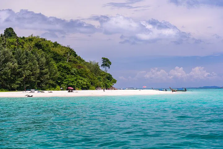 Phi Phi & Bamboo Island Speedboat Tour from Lanta