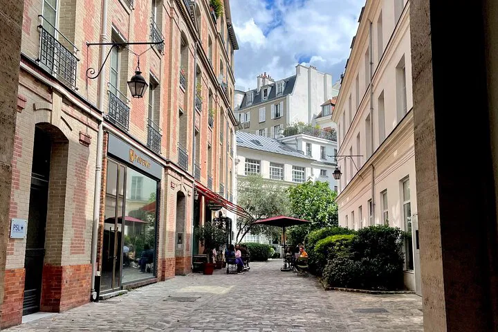 Saint Germain Tour: Local Insights & Hidden Gems